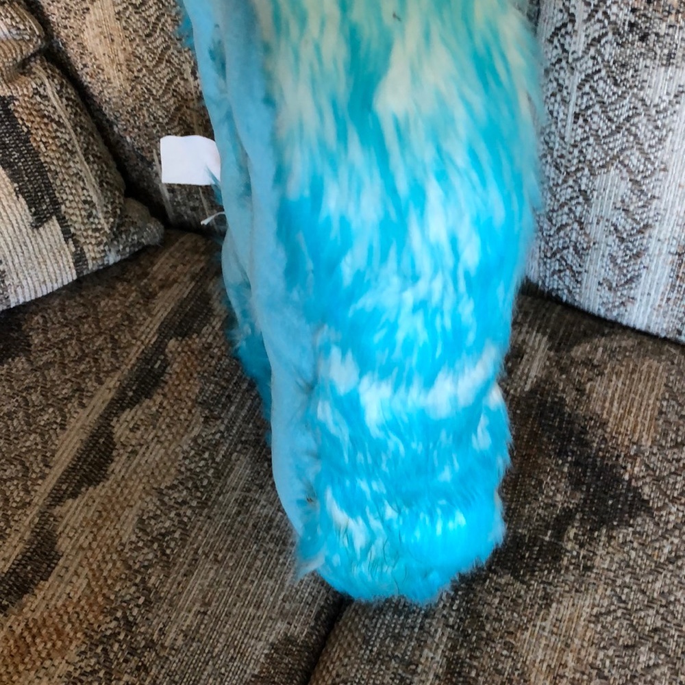 Decorative R Pillow - Picture 4 of 5